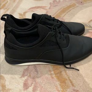 Zara Men’s Black Black Sneakers Size 42